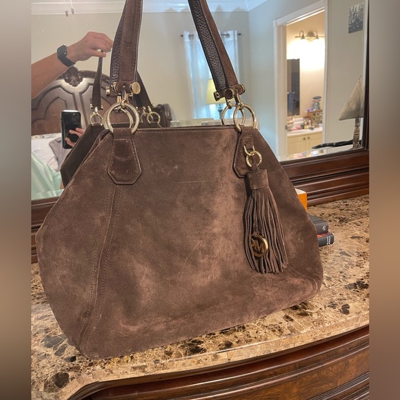 Gorgeous Michael Kors Suede Purse. Pics do NOT do it justice. Perfect for fall!! - Picture 7 of 7